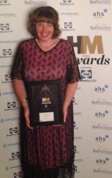 2 Crowne Plaza Queenstown concierge Fiona Lawson with her award